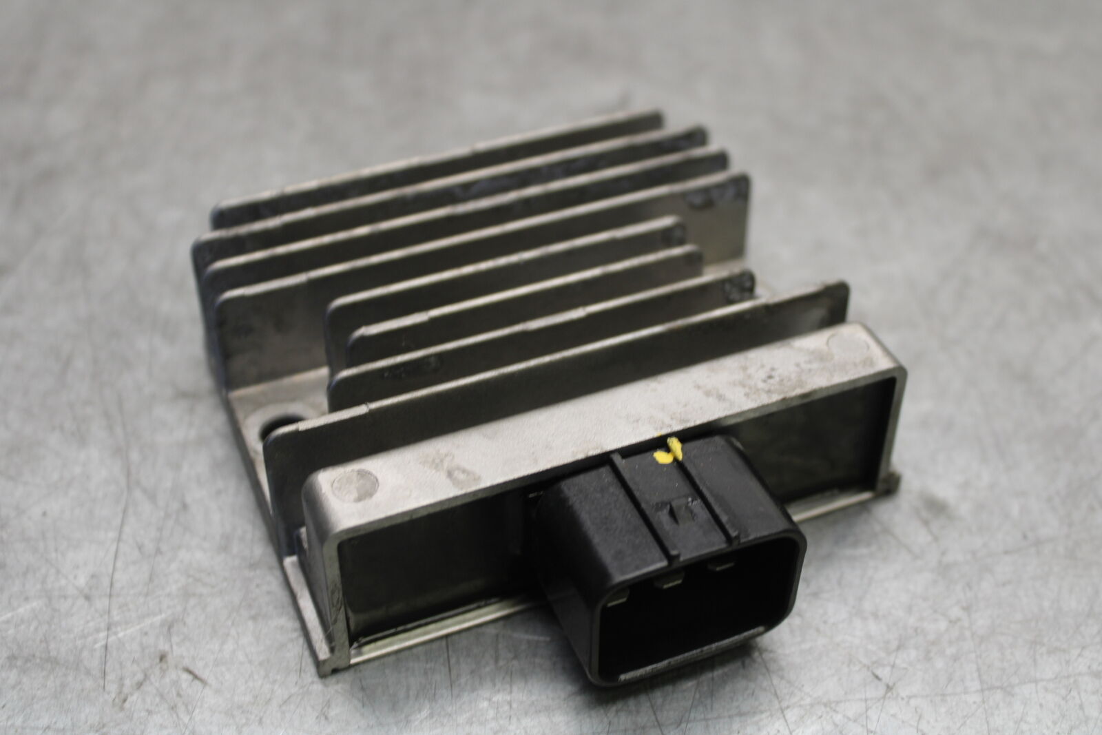 18-23 KAWASAKI NINJA 400 RECTIFIER VOLTAGE REGULATOR BB660