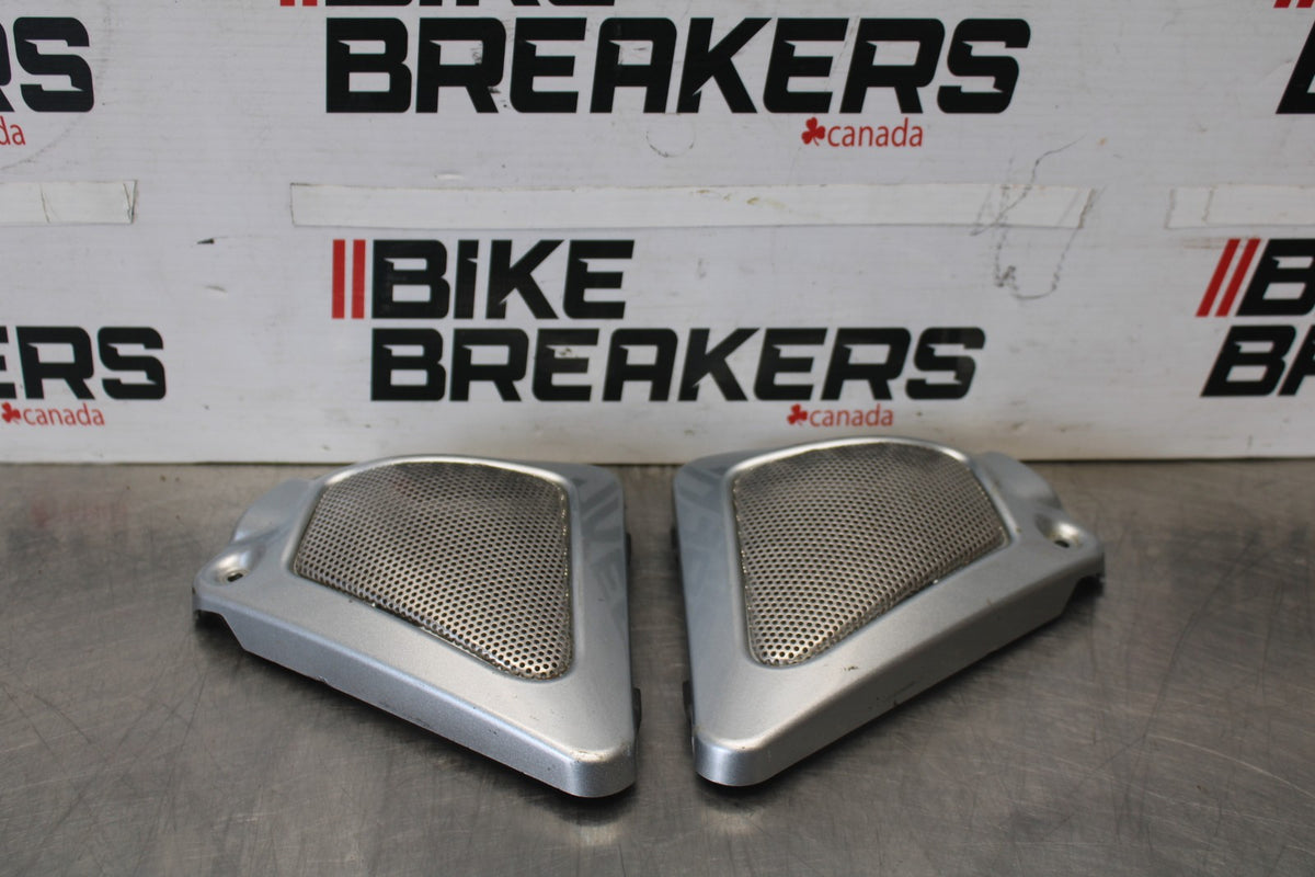 09-17 HARLEY-DAVIDSON V-ROD FRAME COVER COWL SET PAIR BB886