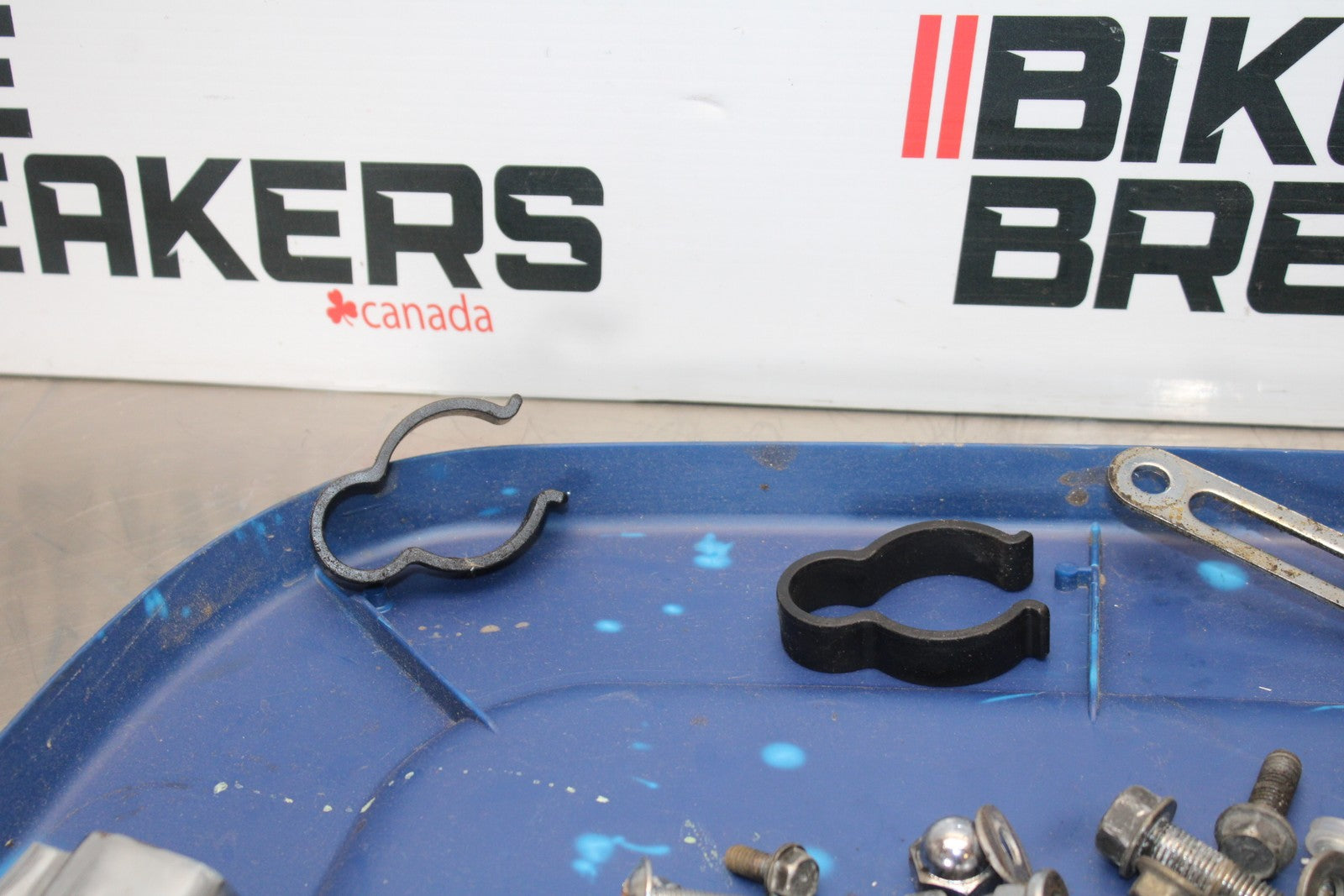 03-08 KAWASAKI VULCAN 1600 MOUNTING BOLTS HARDWARE MOTOR SCREWS BB196