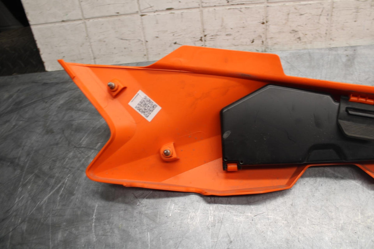 22 KTM 890 ADVENTURE   ORANGE RIGHT REAR BACK TAIL FAIRING COWL SHROUD BB514