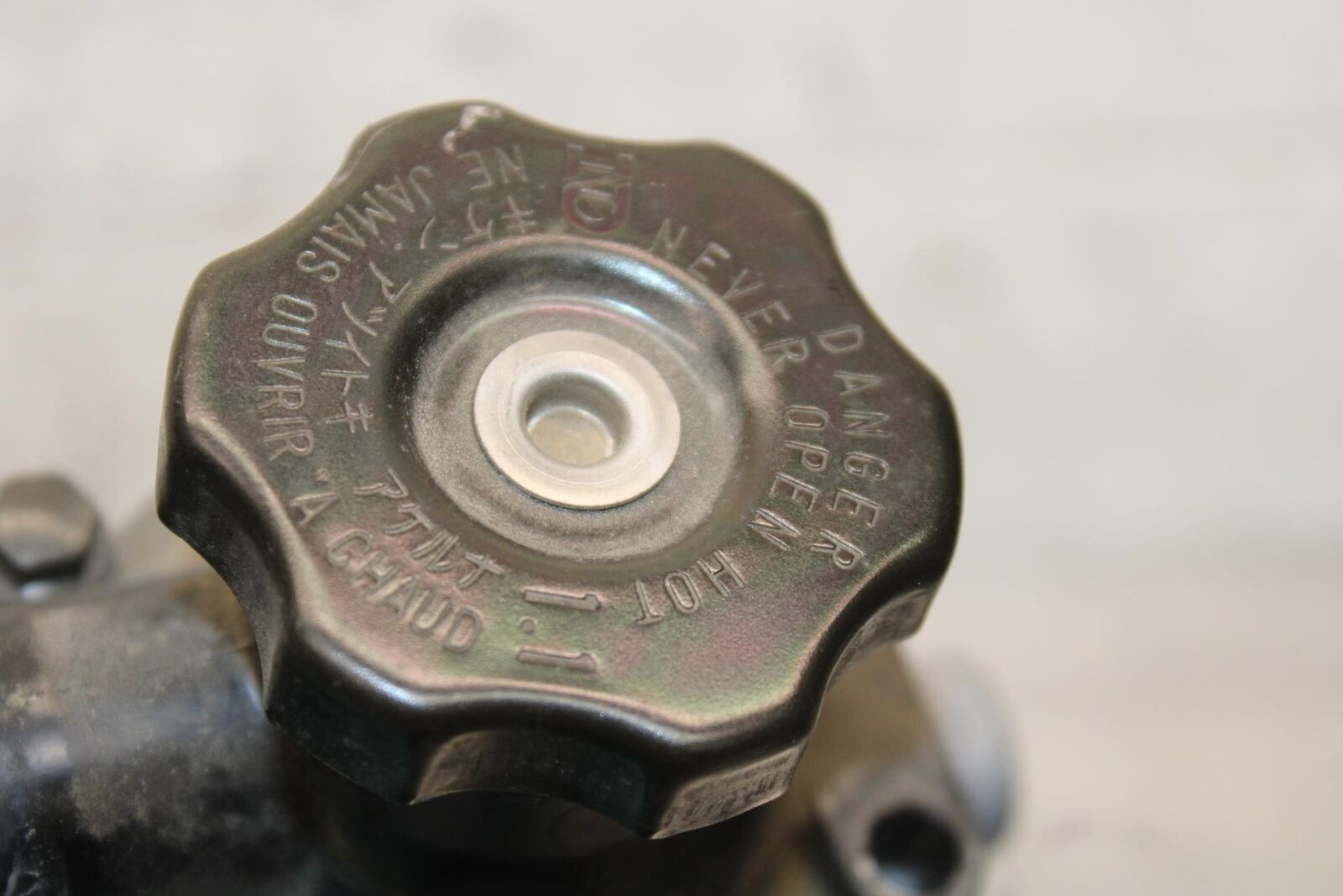 2005 Kawasaki Vulcan 1600 VN1600A Classic THERMOSTAT HOUSING BB574