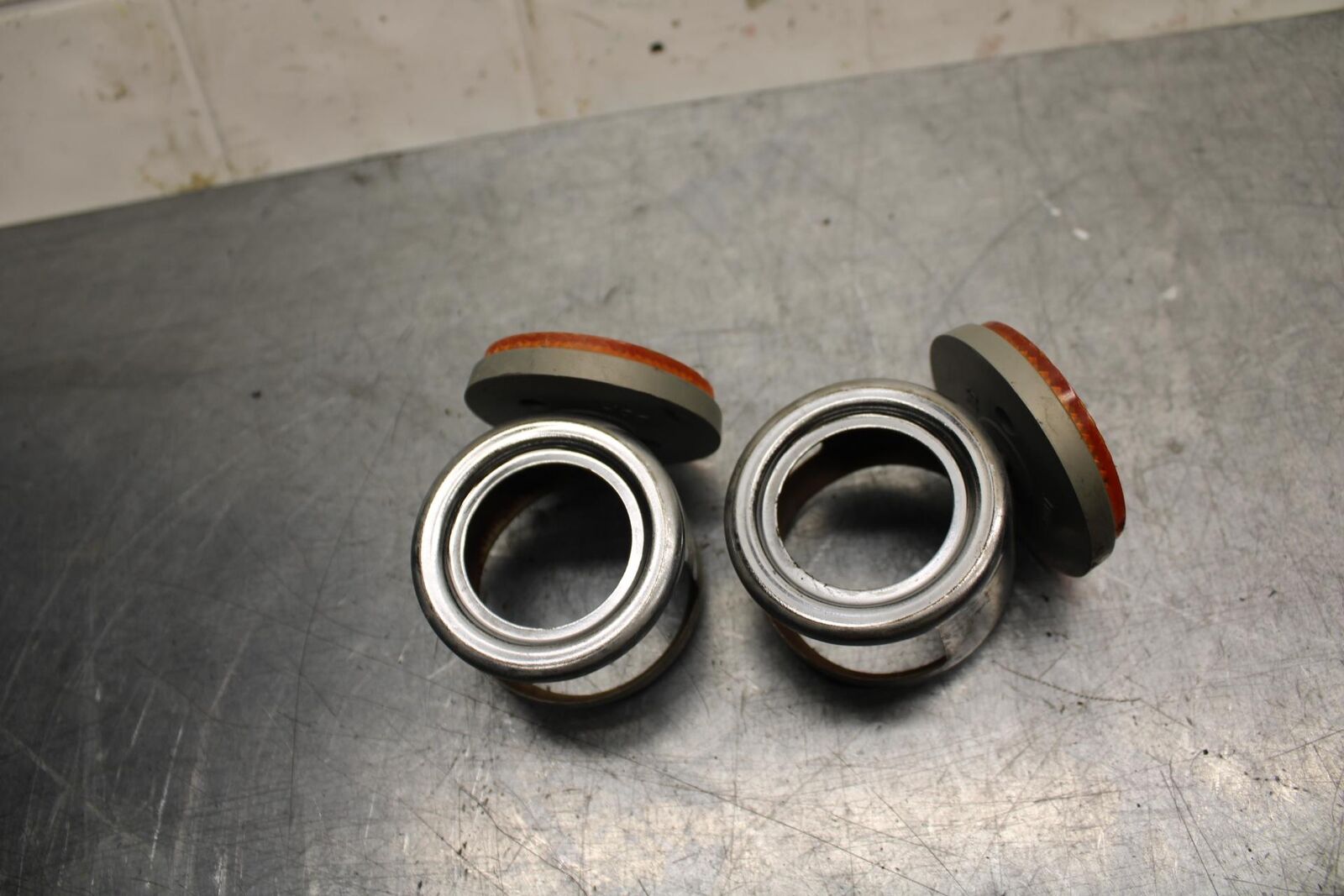 75 SUZUKI GT 550 FRONT REFLECTORS REFLECTOR SET PAIR BB72