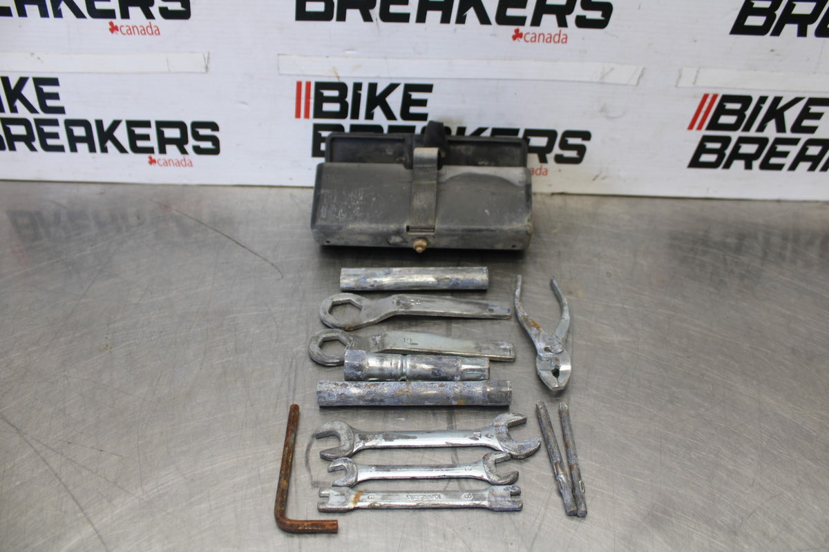 06 KAWASAKI KLR650 STOCK TOOLS OEM TOOL BAG KIT SET BB919