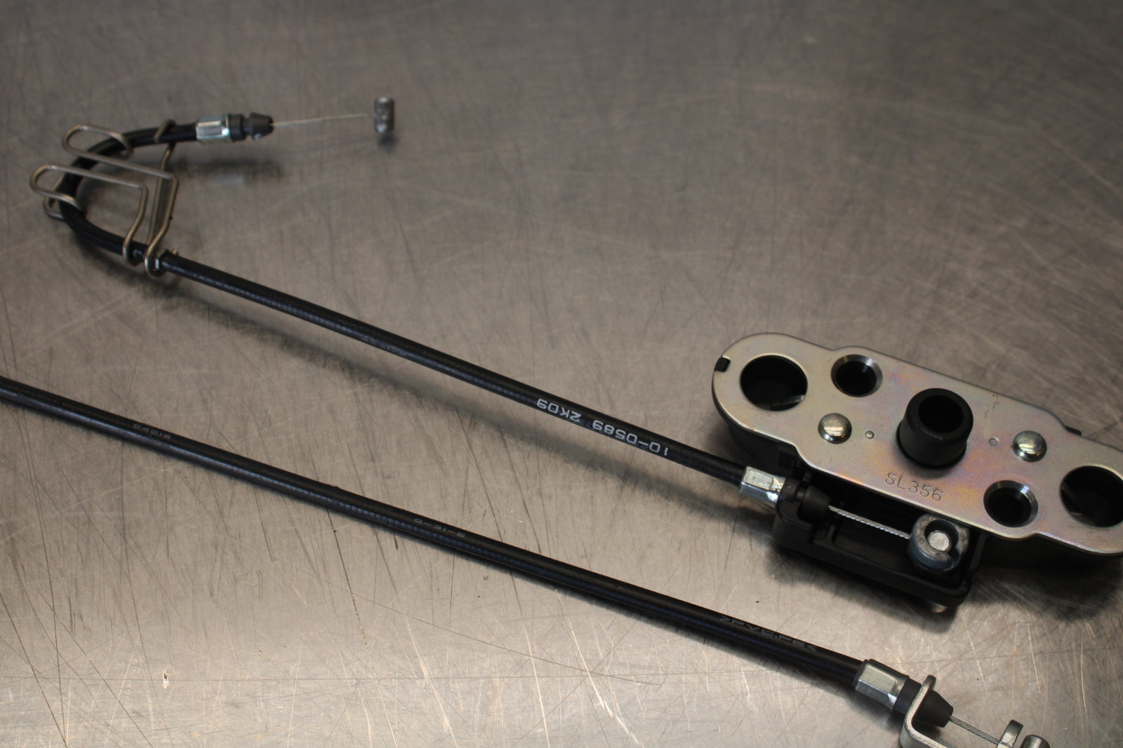 23-24 KAWASAKI NINJA ZX14R REAR PASSENGER SEAT LATCH LOCK ASSEMBLY BB169