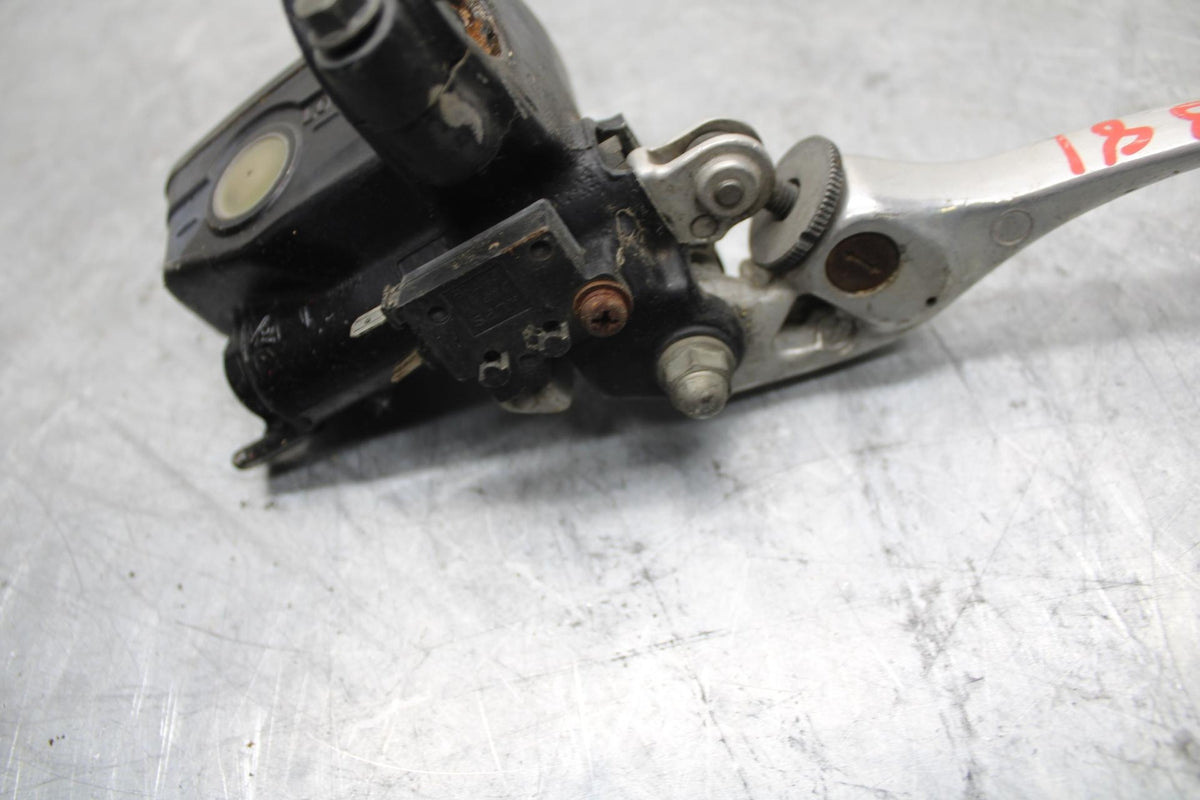 1992 Honda CBR600F2 FRONT BRAKE MASTER CYLINDER w/ LEVER BB40