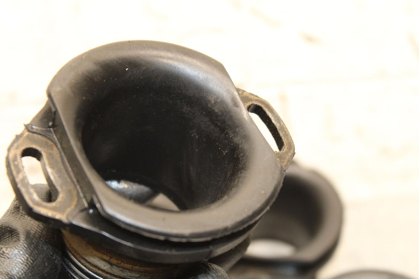 2000 Kawasaki Ninja ZX12R ZX1200A AIRBOX INTAKE VELOCITY STACKS BB565