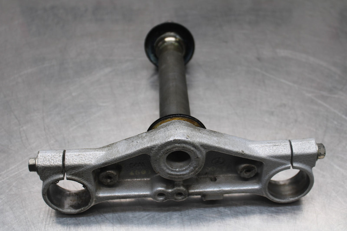 15 SUZUKI GW250F FRONT FORKS CLAMP LOWER TRIPLE TREE STEM BB789