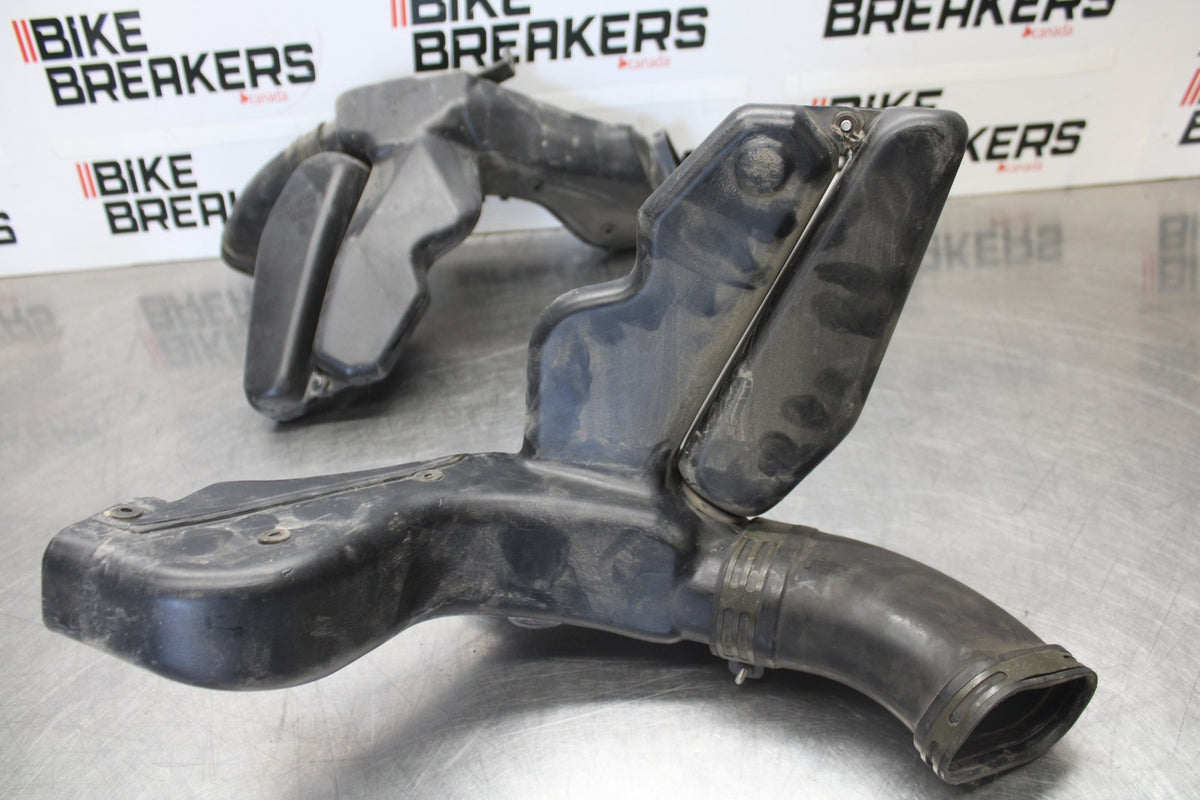 00-05 KAWASAKI NINJA ZX12R RIGHT LEFT AIR INTAKE DUCTS BB892