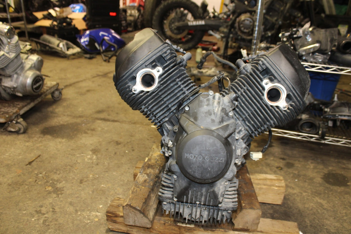 19 MOTO GUZZI V7 III ONLY 3,984KM!!! ENGINE MOTOR BB831