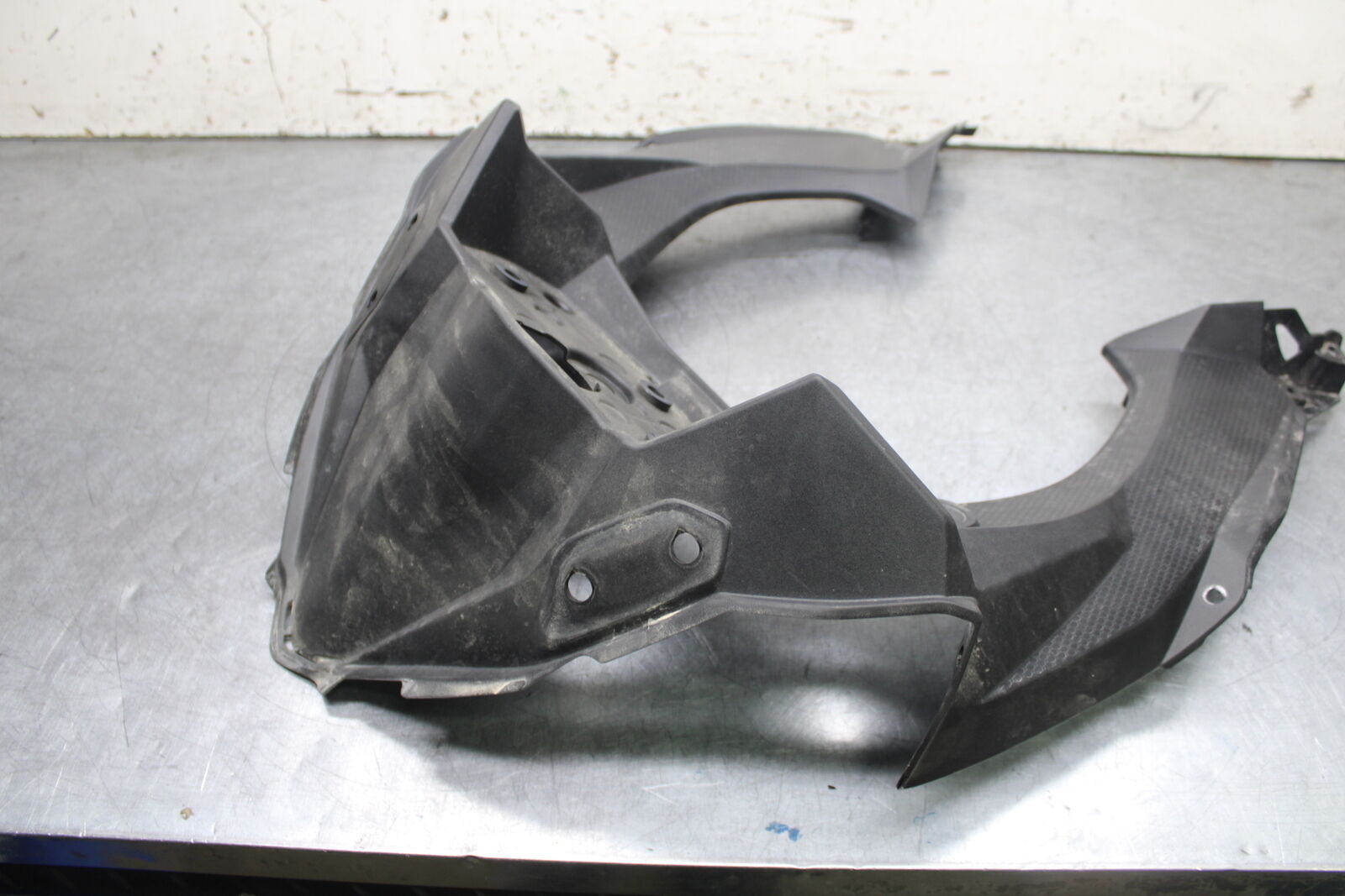 18-23 KAWASAKI NINJA 400 EX400 ABS FRONT CENTER COWL GAUGE FAIRING BB747
