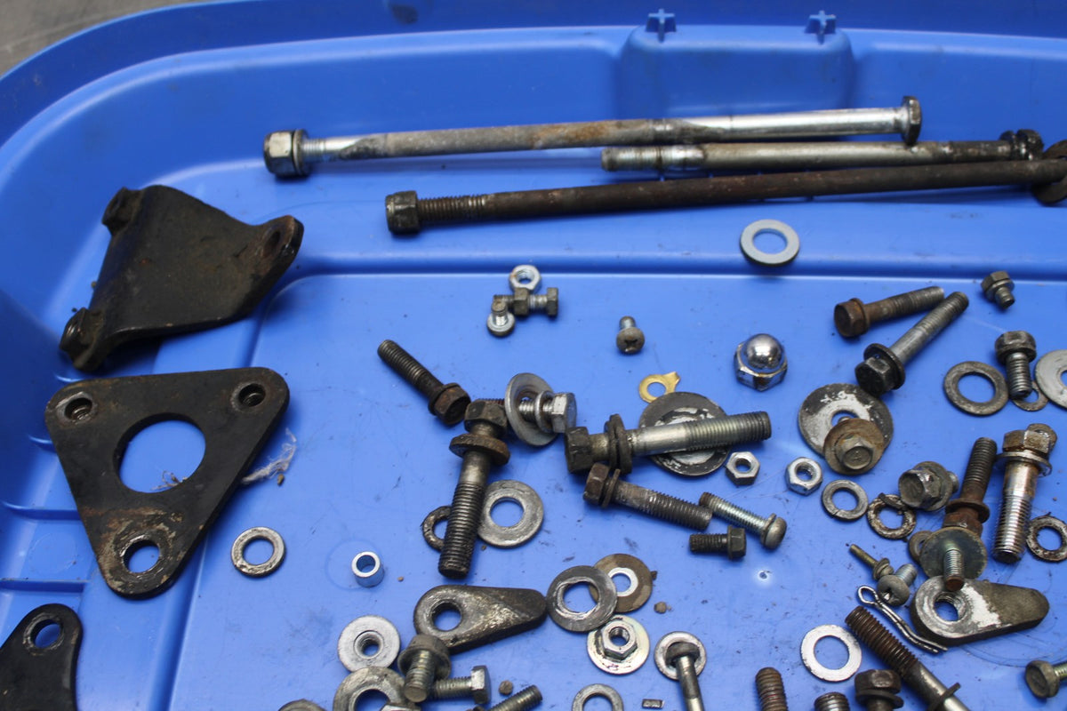 78-79 SUZUKI GS1000 MOUNTING BOLTS HARDWARE MOTOR SCREWS BB787