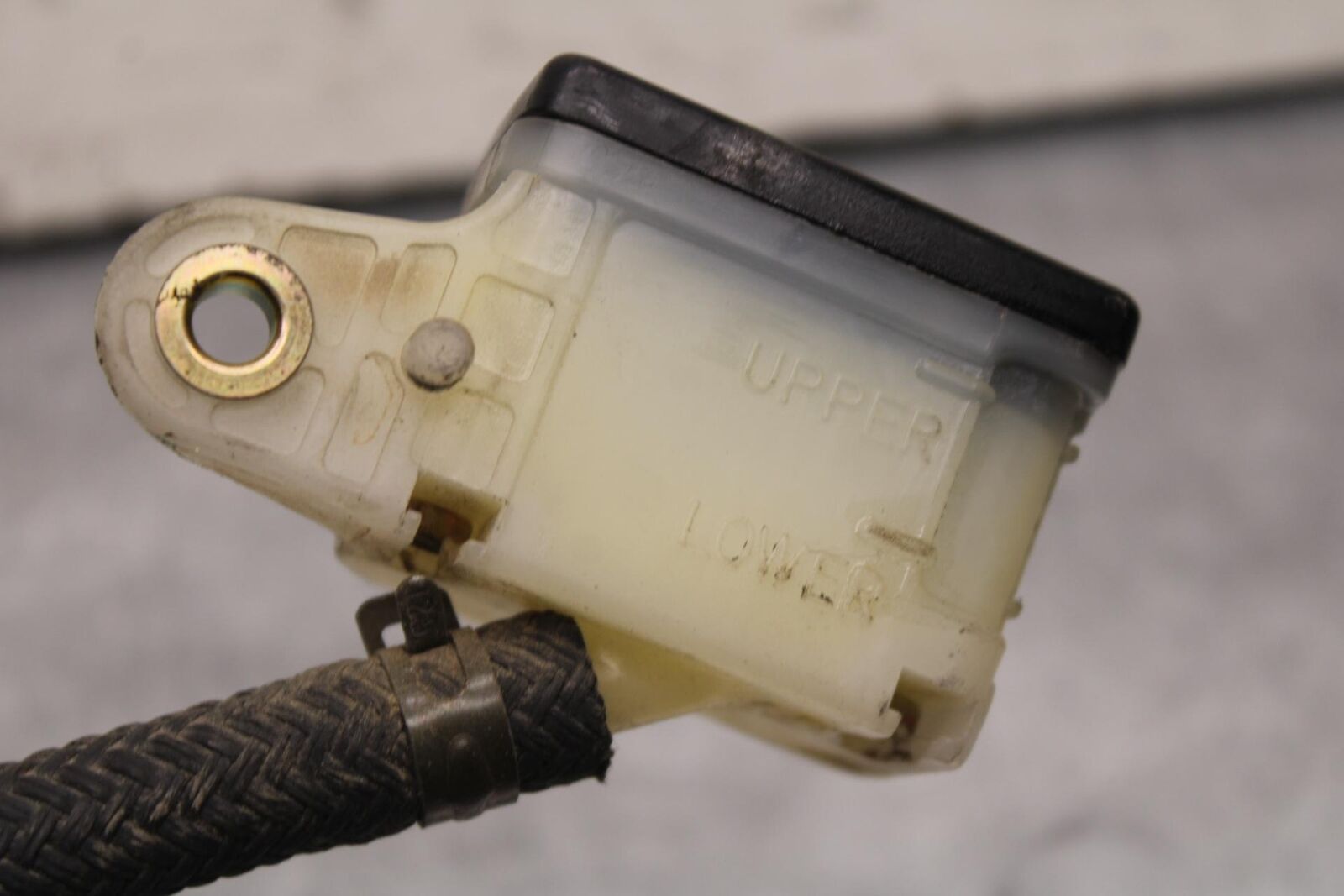 03-04 HONDA CBR600RR REAR BACK BRAKE MASTER CYLINDER W RESERVOIR BB628