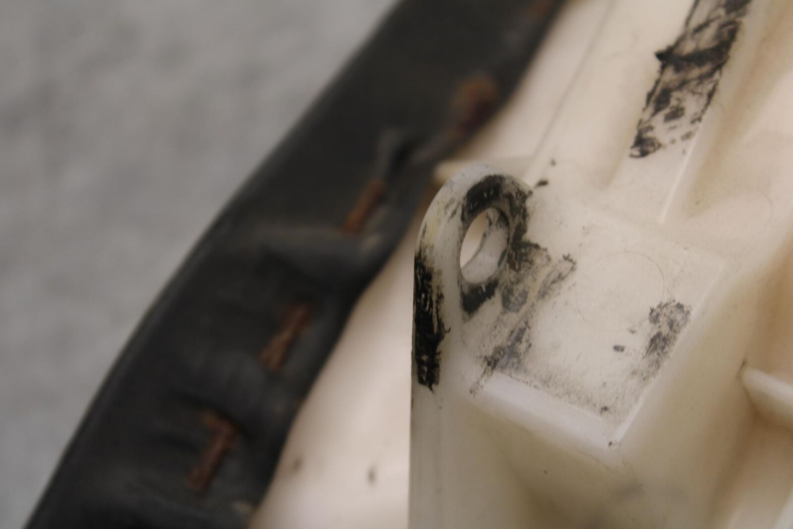 08-19 KAWASAKI NINJA ZX10R FRONT DRIVERS SEAT PAD SADDLE PILLION BB636