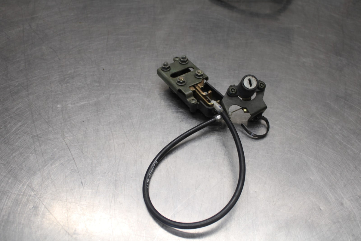03 YAMAHA YZF R1 IGNITION LOCK KEY SET W/ GAS CAP AND SEAT LOCK BB895