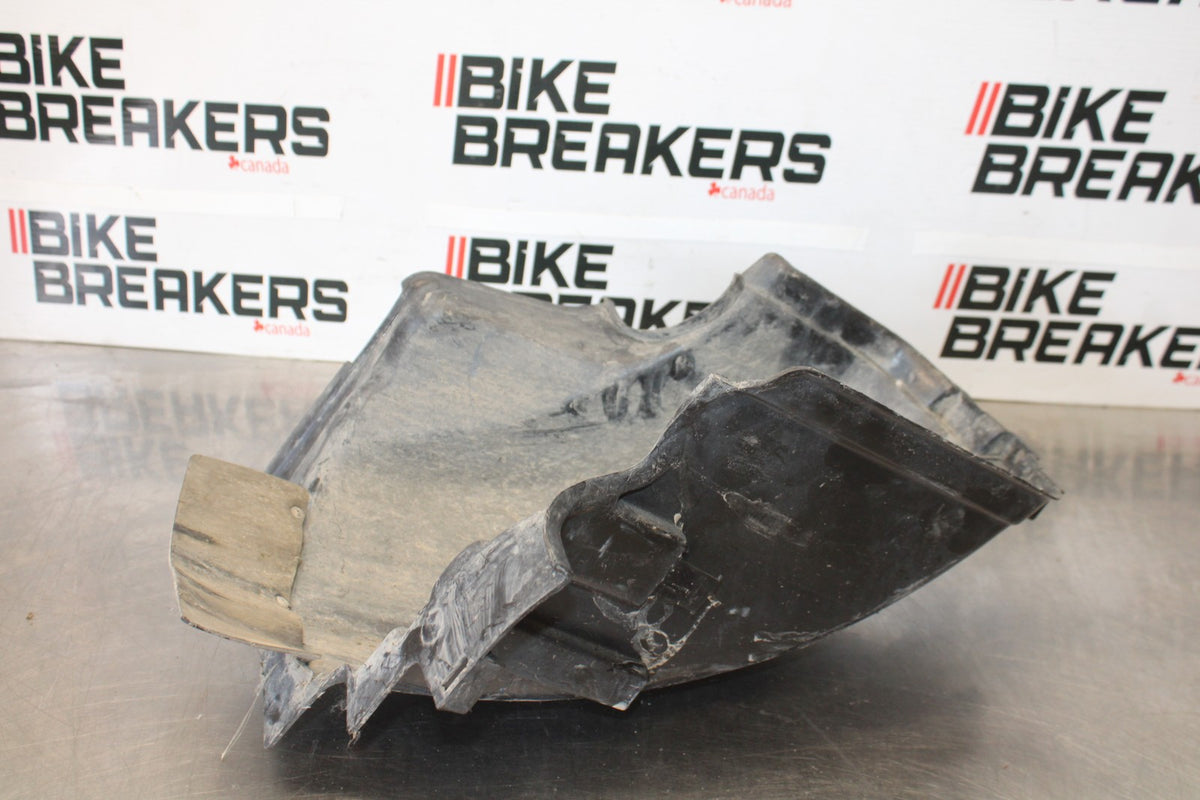88-00 HONDA GOLDWING 1500 REAR BACK WHEEL FENDER MUD GUARD BB883