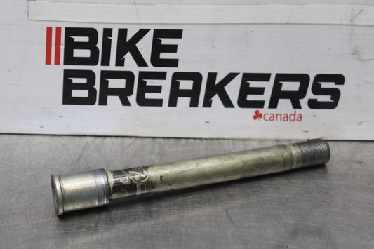 13-18 KAWASAKI NINJA ZX6R FRONT WHEEL RIM AXLE PIVOT BOLT BB915