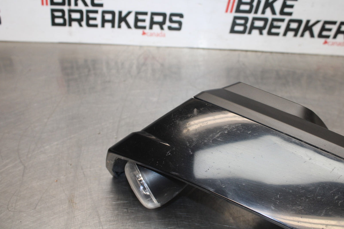 22 HARLEY-DAVIDSON PAN AMERICA 1250 LEFT MID SIDE FAIRING COWL & LIGHT BB9