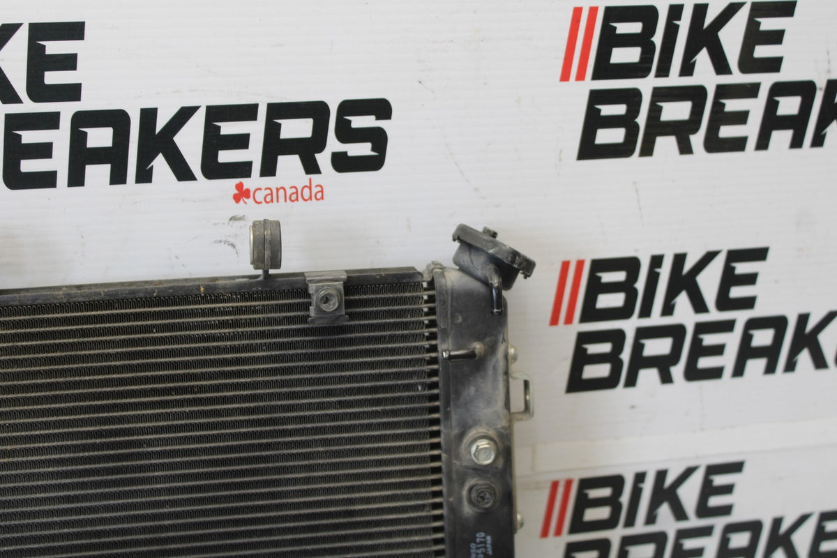 15-17 YAMAHA FJ09 ENGINE RADIATOR MOTOR COOLER COOLING RADIATER BB906