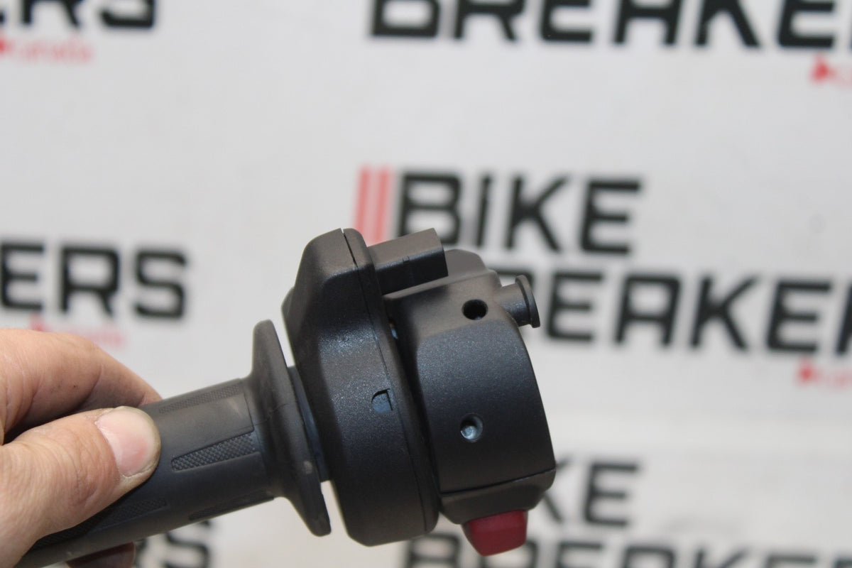 20-23 BMW F900R RIGHT CLIP ON HANDLE KILL OFF START SWITCH SWITCHES BB923