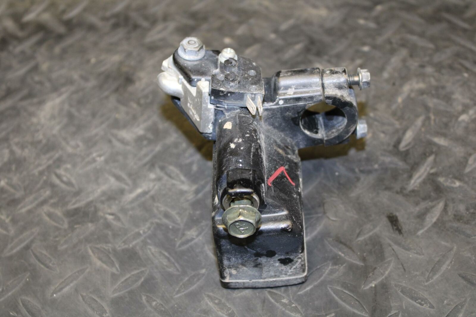 07 SUZUKI BURGMAN 650 FRONT LEFT BRAKE MASTER CYLINDER  BB183