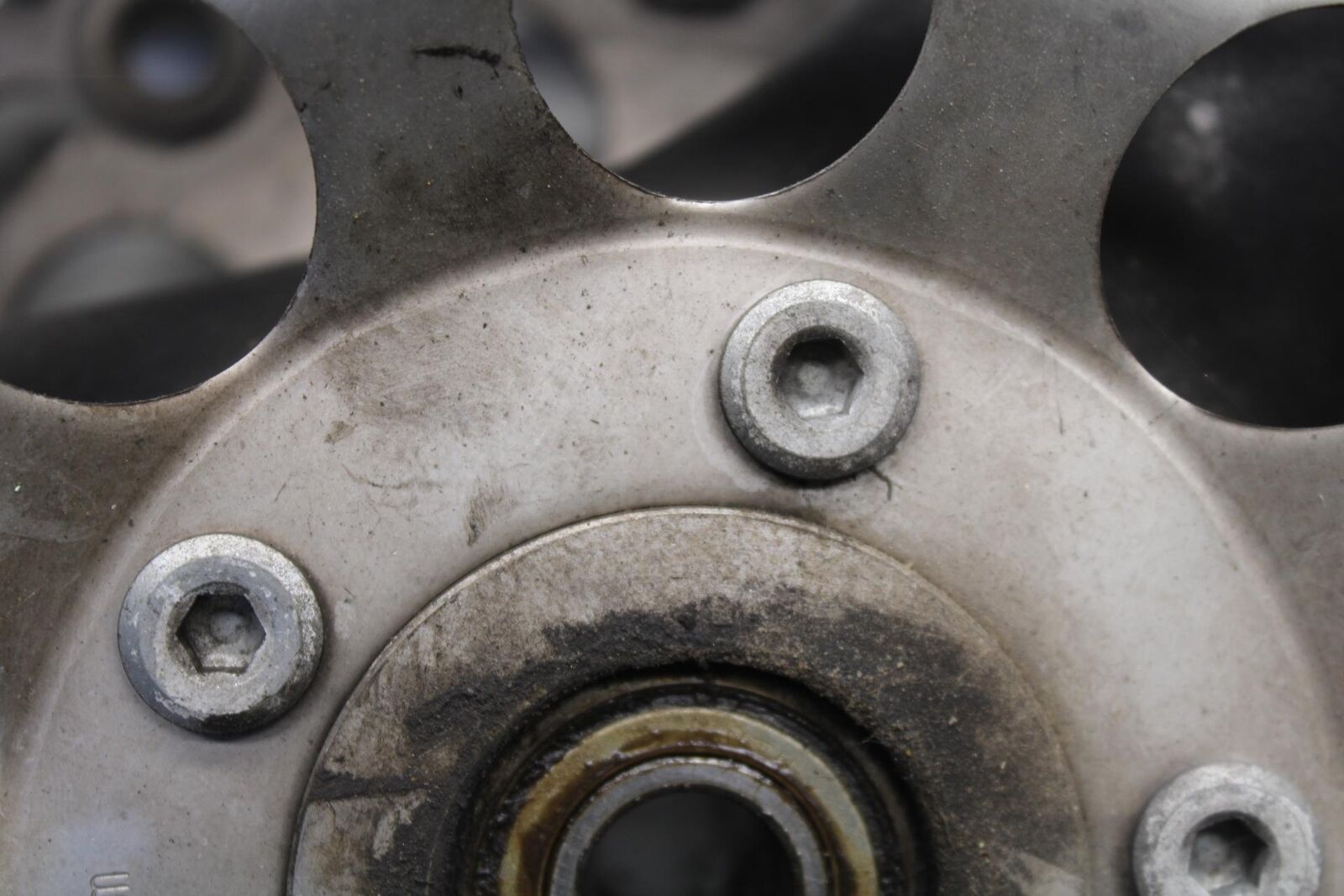 1995 Suzuki RF600R FRONT WHEEL AND LEFT RIGHT BRAKE ROTORS DISCS BB615