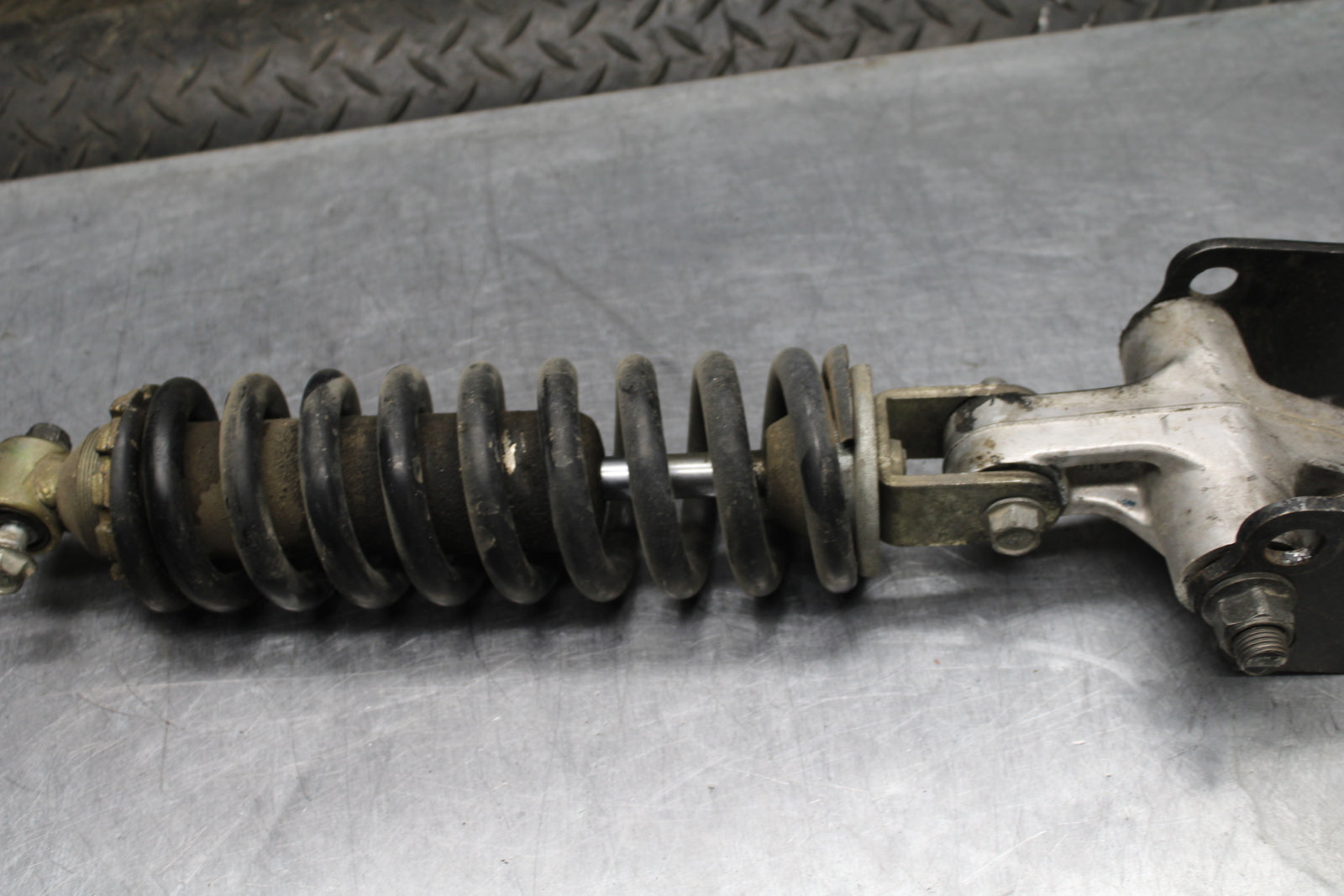 00 SUZUKI INTRUDER 1500 VL1500 REAR BACK SHOCK ABSORBER BB761