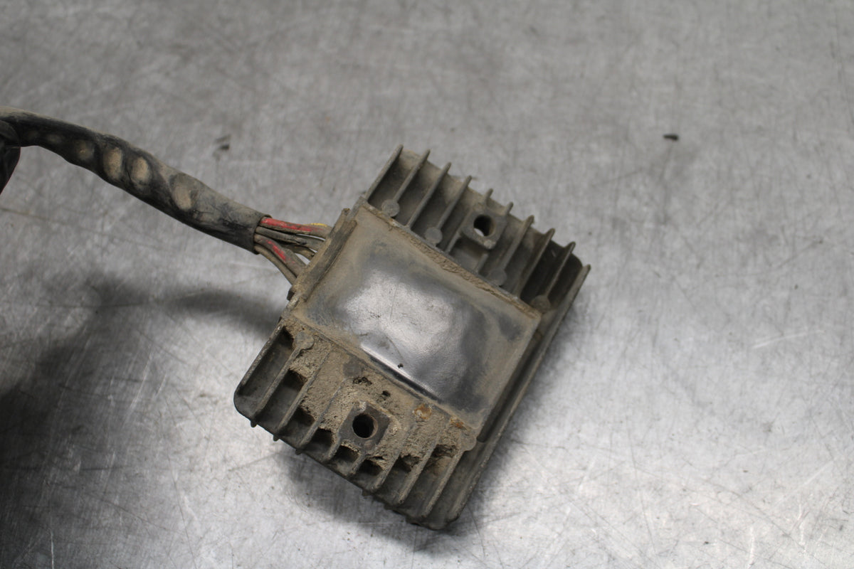 02-04 HONDA VTX1800S RECTIFIER VOLTAGE REGULATOR BB712
