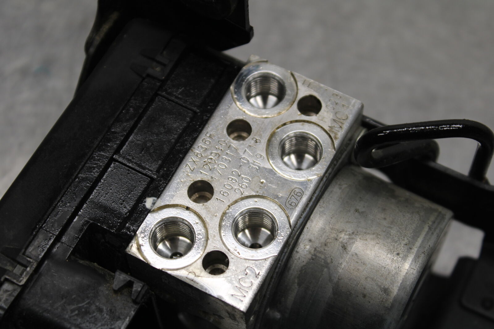 13-17 KAWASAKI NINJA ZX6R ZX636E ABS PUMP UNIT MODULE BB735