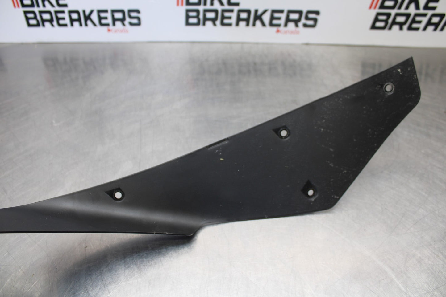 18-23 KAWASAKI NINJA 400 EX400 ABS LOWER FRONT UPPER INNER HEADLIGHT COWL BB192