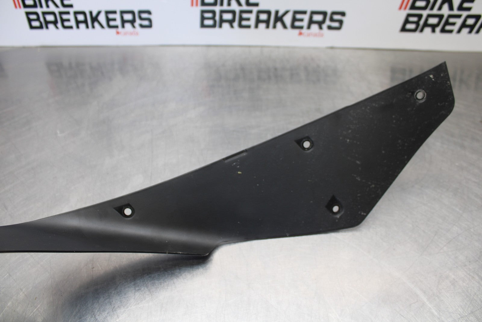 18-23 KAWASAKI NINJA 400 EX400 ABS LOWER FRONT UPPER INNER HEADLIGHT COWL BB192