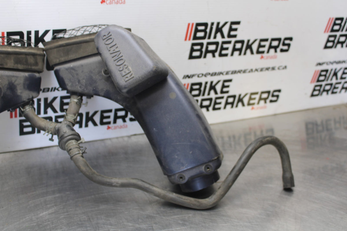 98 KAWASAKI NINJA ZX6 RIGHT LEFT AIR INTAKE DUCTS BB870