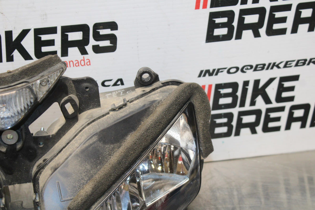 08 HONDA CBR125R FRONT HEADLIGHT HEAD LIGHT LAMP BB839