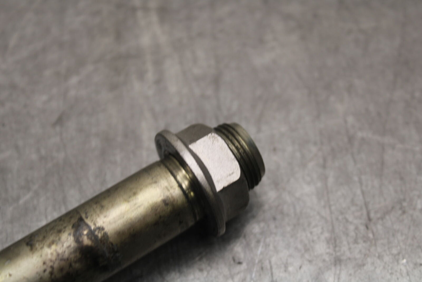 13-18 KAWASAKI NINJA ZX6R REAR BACK SWINGARM BOLT SUSPENSION PIVOT AXLE BB666