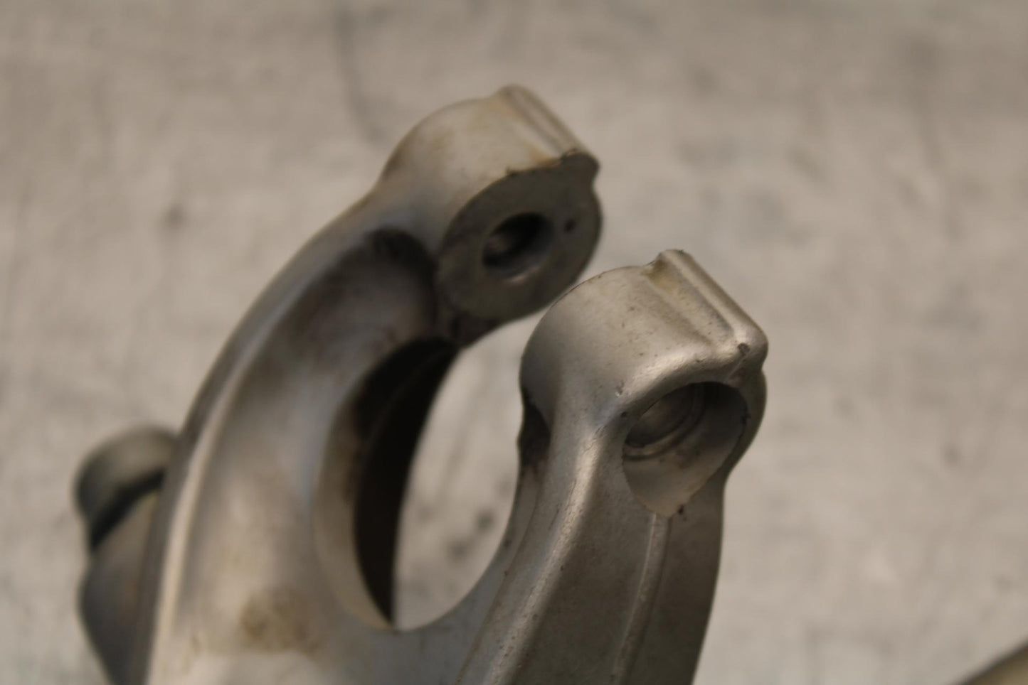 2005 Ducati Monster S2R REAR DOGBONE SHOCK LINKAGE LINK BB557