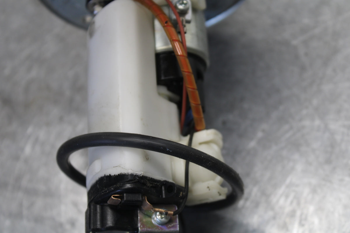 06-07 SUZUKI GSXR 600 FUEL PUMP GAS PETROL SENDER UNIT BB694