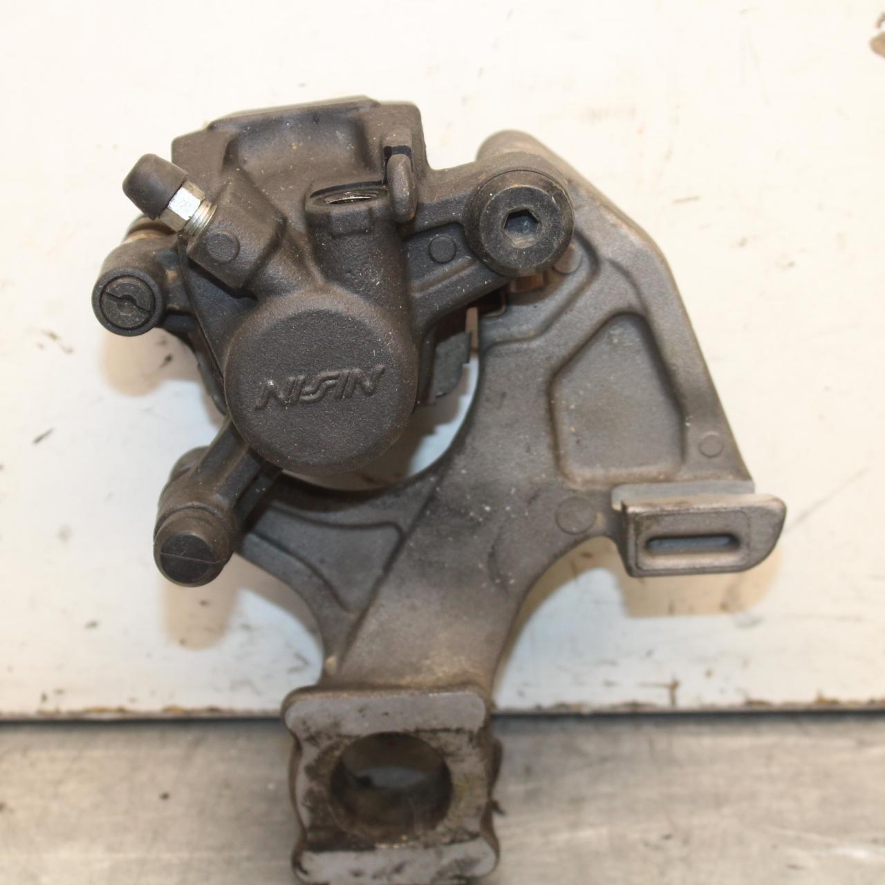 11-24 SUZUKI GSXR  600 750 REAR BACK BRAKE CALIPER W MOUNT BRACKET BB630