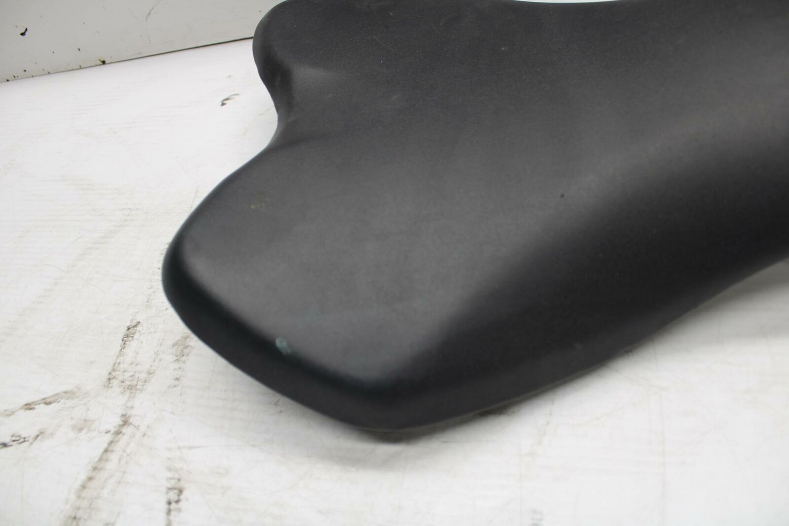 09-11 SUZUKI GSXR1000 FRONT DRIVERS SEAT PAD SADDLE PILLION 45100-47H10-6BY BB28