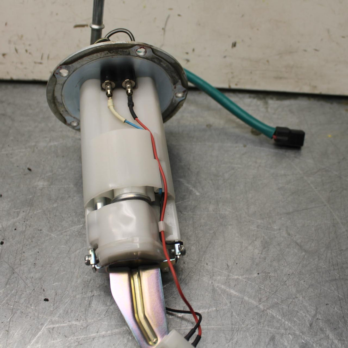 21 KAWASAKI NINJA ZX6R FUEL PUMP GAS PETROL SENDER UNIT 49040-0779 BB647