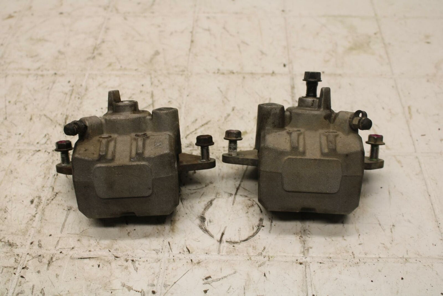 11-12 HONDA FOREMAN 500 LEFT RIGHT FRONT BRAKE CALIPER PAIR BB410