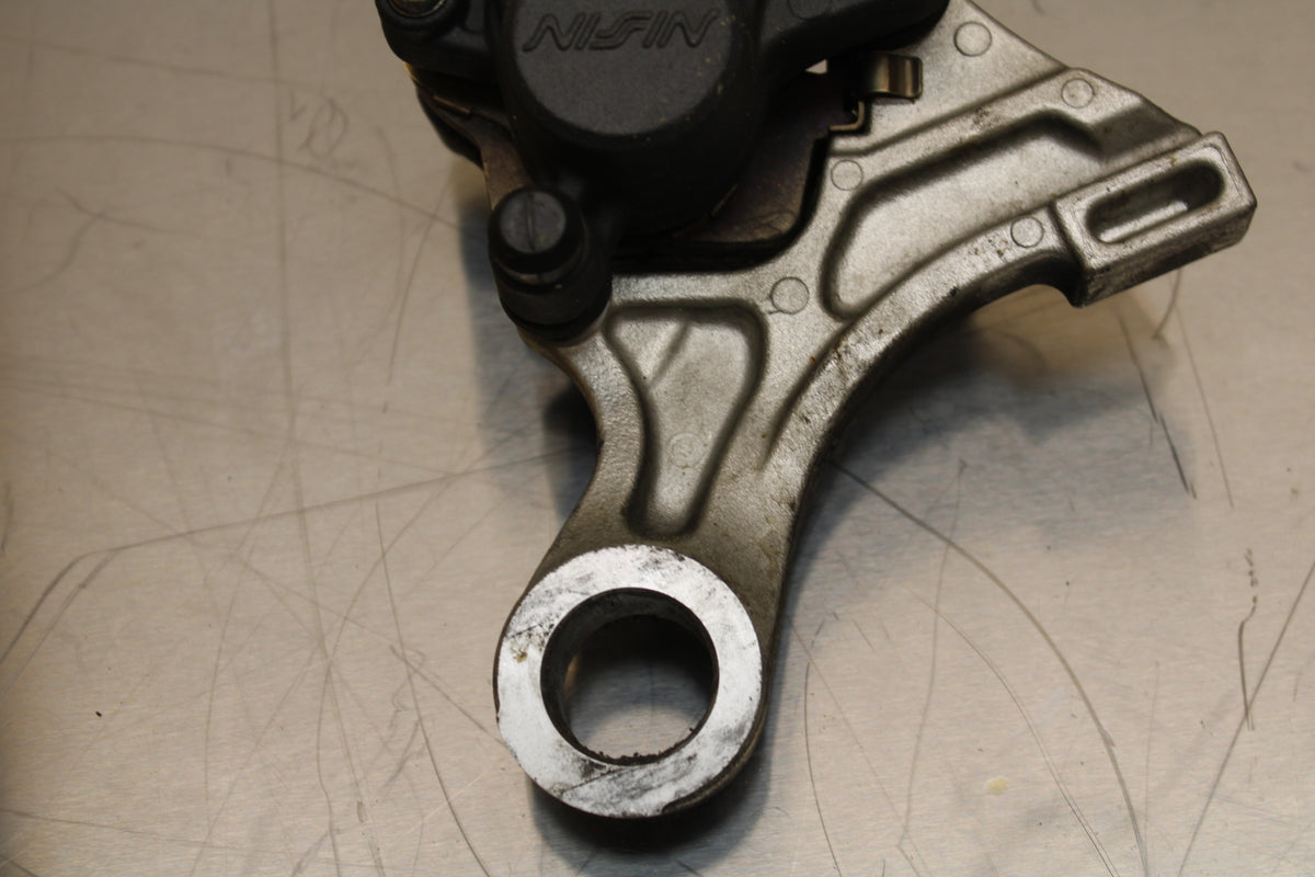 07-12 HONDA CBR600RR REAR BACK BRAKE CALIPER W MOUNT BRACKET 43150-MFJ-D01 BB135