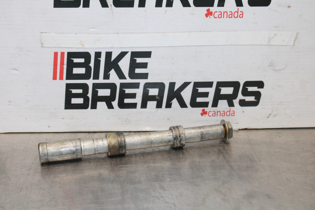 98-05 HONDA SUPER HAWK 1000 VTR1000F FRONT WHEEL RIM AXLE PIVOT BOLT BB924