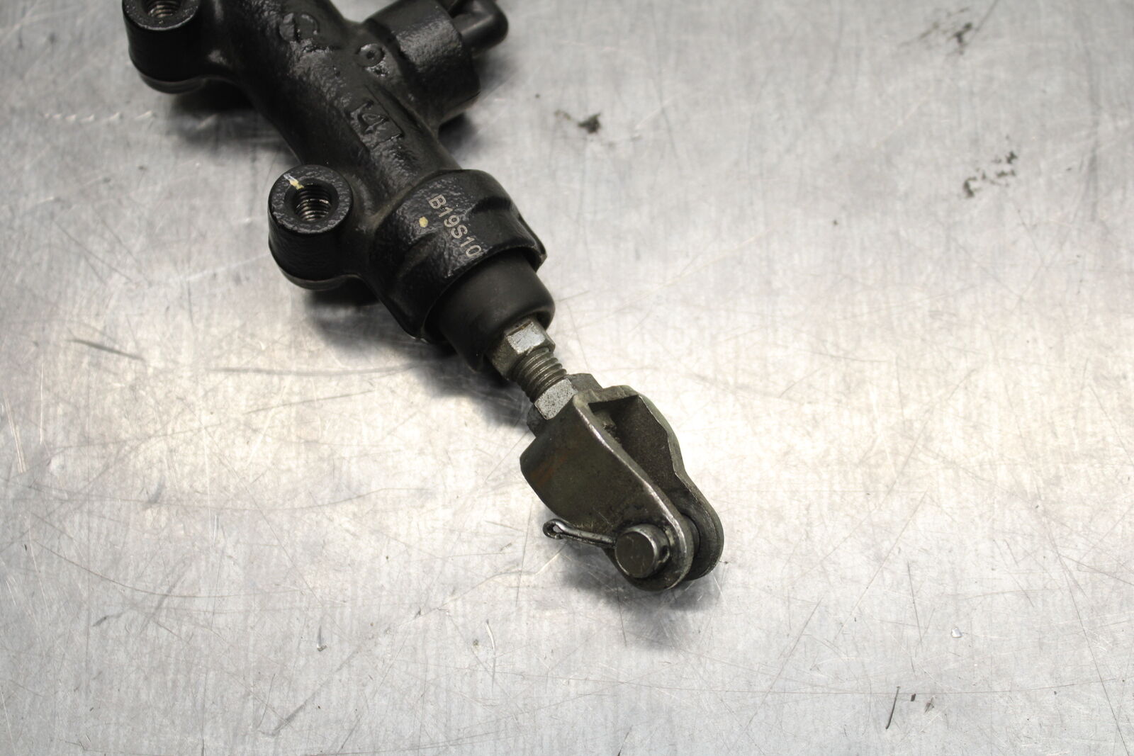 19-22 KAWASAKI Z400 REAR BACK BRAKE MASTER CYLINDER W RESERVOIR BB738