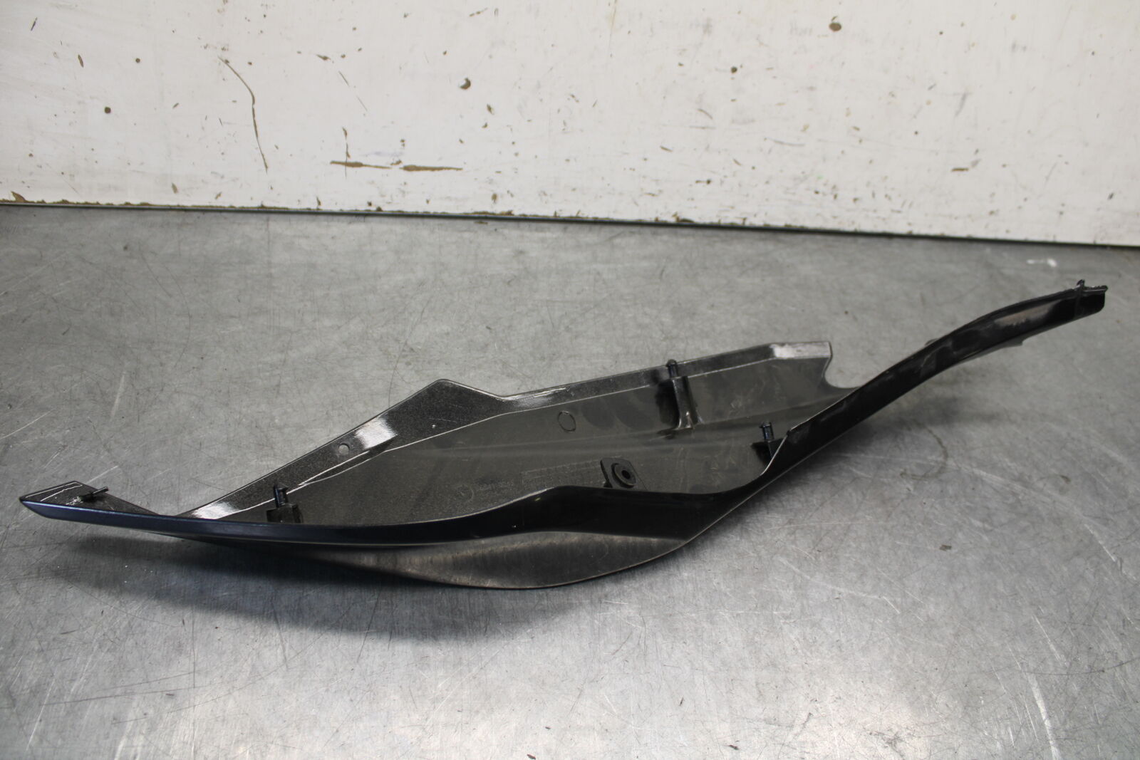 18-23 KAWASAKI NINJA 400 RIGHT REAR BACK TAIL FAIRING COWL SHROUD BB679