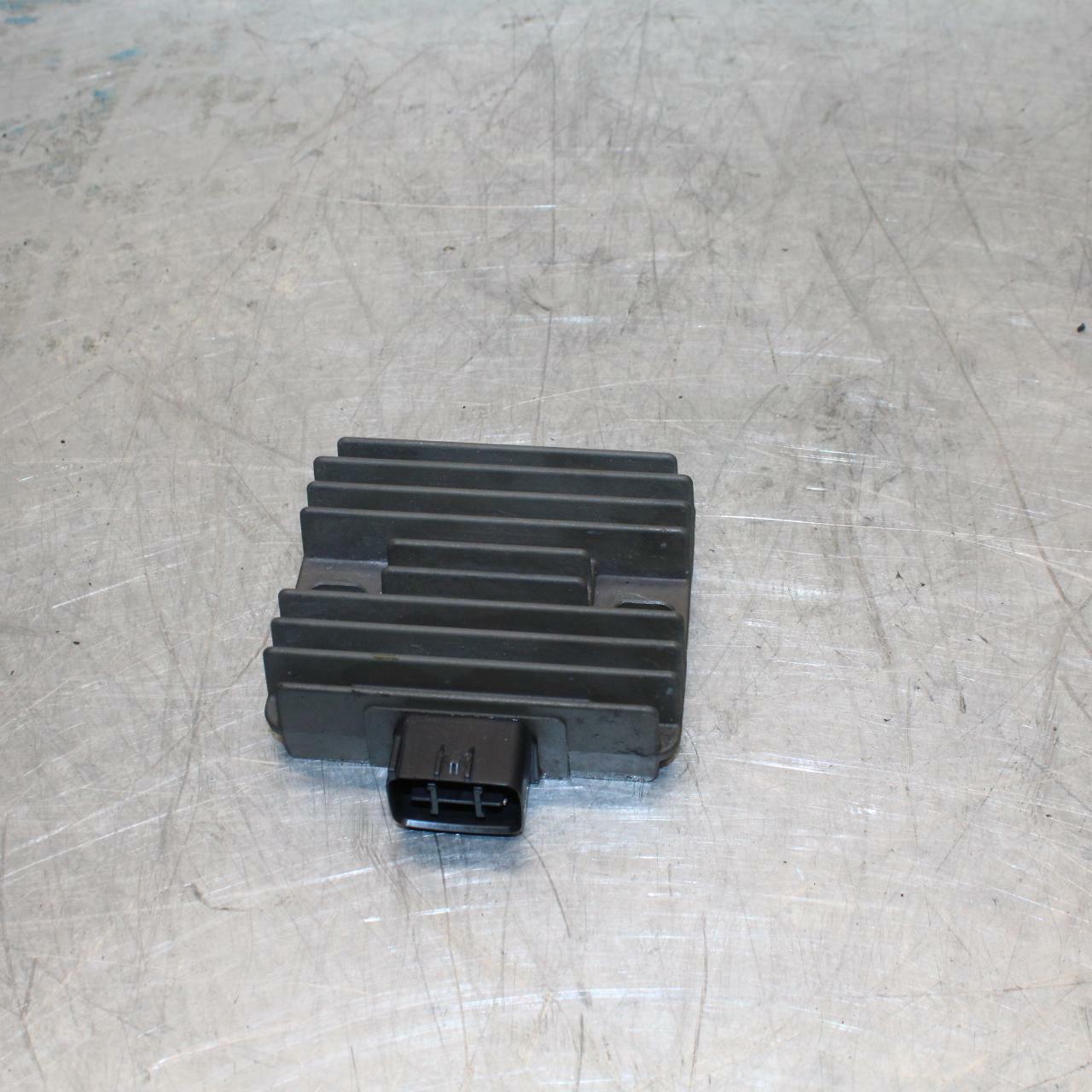 10-13 KAWASAKI Z1000 RECTIFIER VOLTAGE REGULATOR BB421