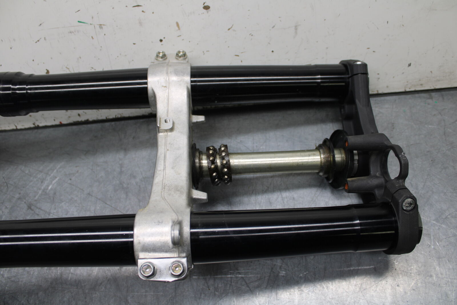 08-10 SUZUKI GSXR 600 COMPLETE FRONT END FORKS SUSPENSION TRIPLE TREE BB00