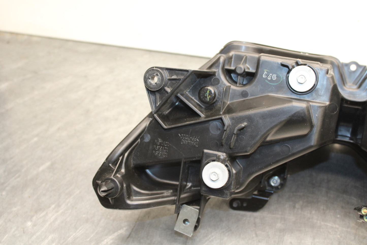 19-23 KAWASAKI NINJA ZX6R FRONT HEADLIGHT HEAD LIGHT LAMP BB749