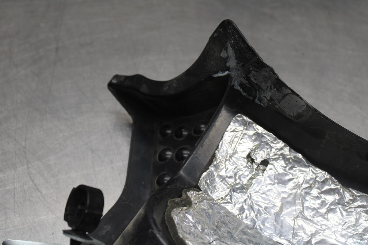 08 KAWASAKI NINJA ZX10R RIGHT INNER FAIRING COWL PANEL TRIM OEM BB932