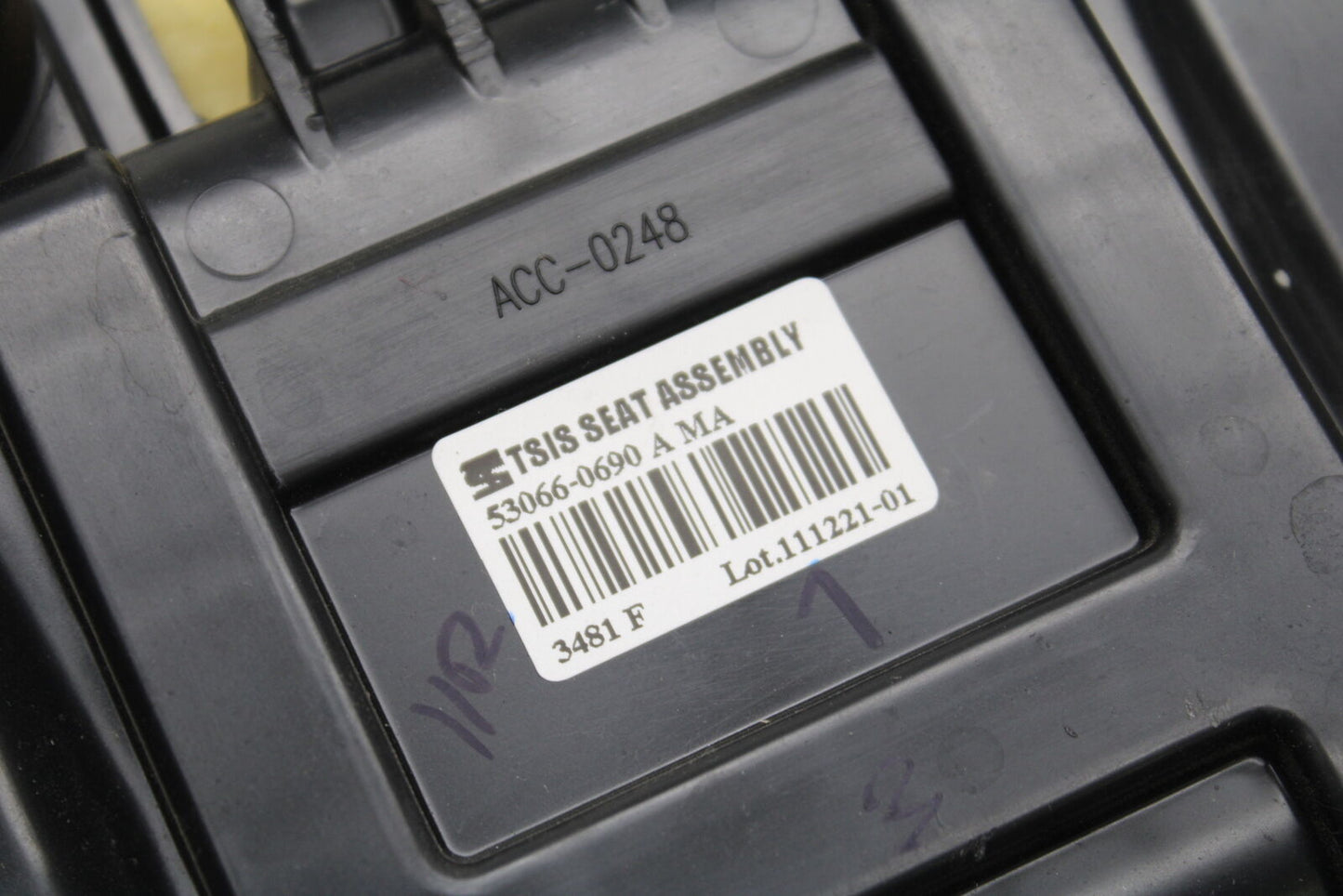 18-24 KAWASAKI NINJA 650 FRONT DRIVERS SEAT PAD SADDLE PILLION BB725