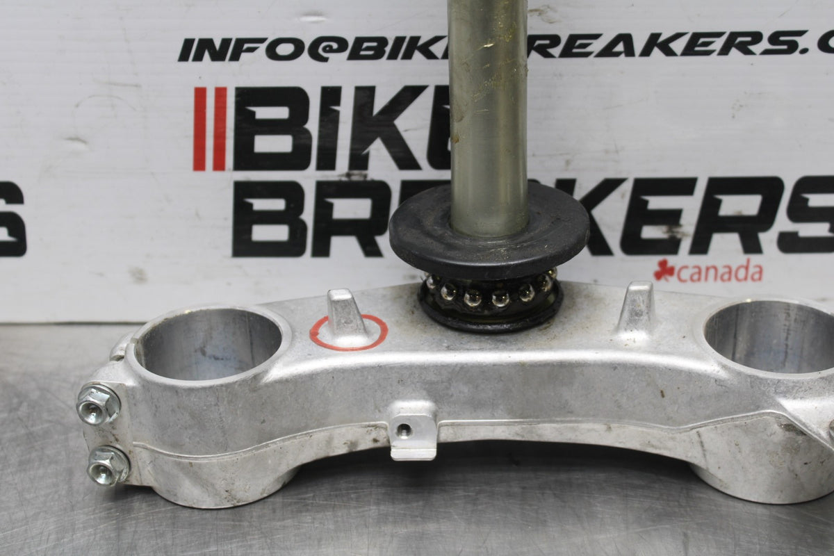 20-25 SUZUKI GSXR750 FRONT FORKS CLAMP LOWER TRIPLE TREE STEM BB810