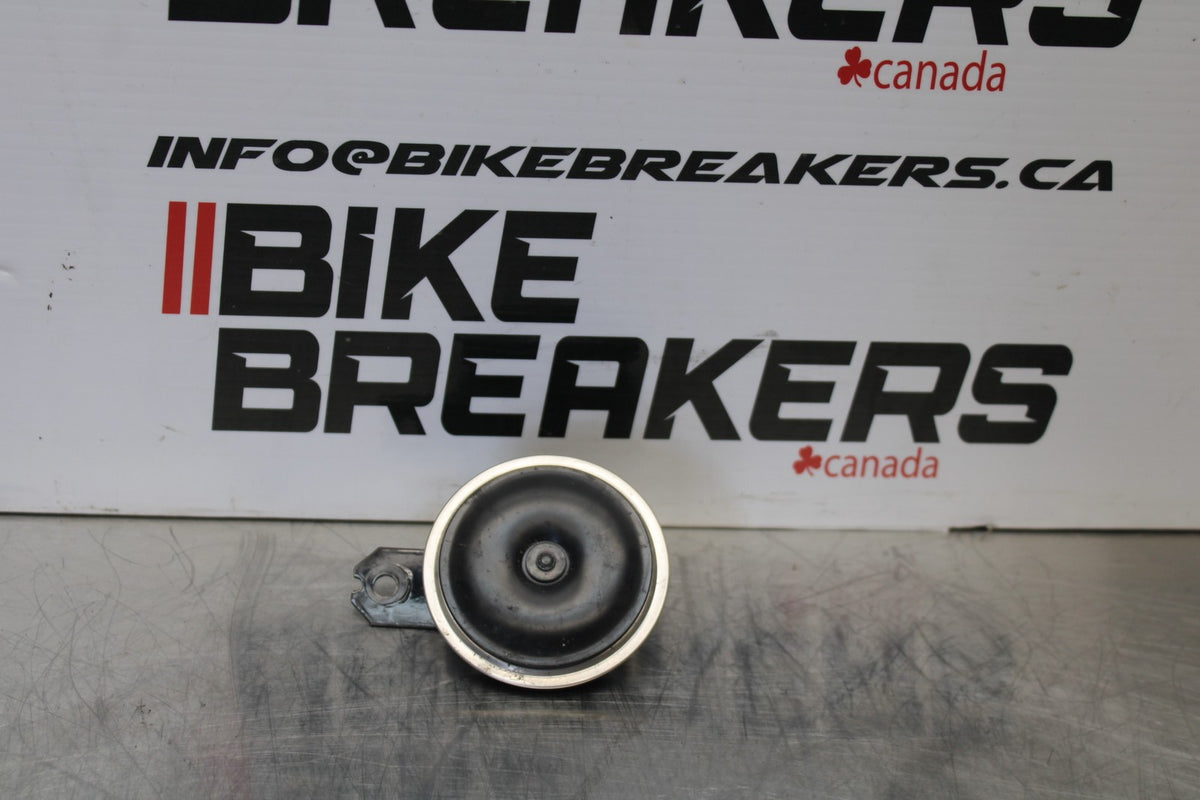 22-25 YAMAHA YZF R7 HORN SIGNAL BB182